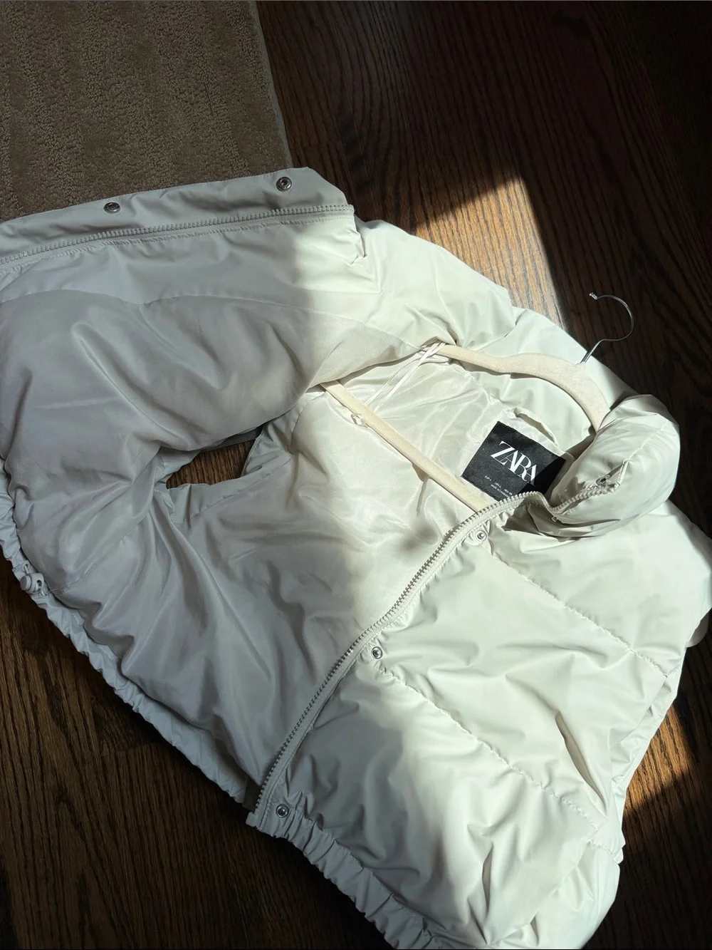 Zara Cropped Puffer Vest - Picture 8 of 16